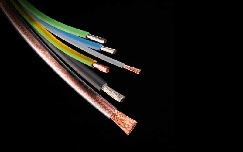 Single-core sheathed cables
